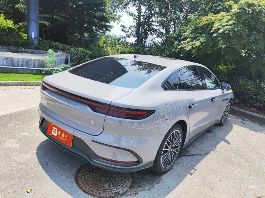 BYD Han 2025 #4 BYD Han 2025 car image #4