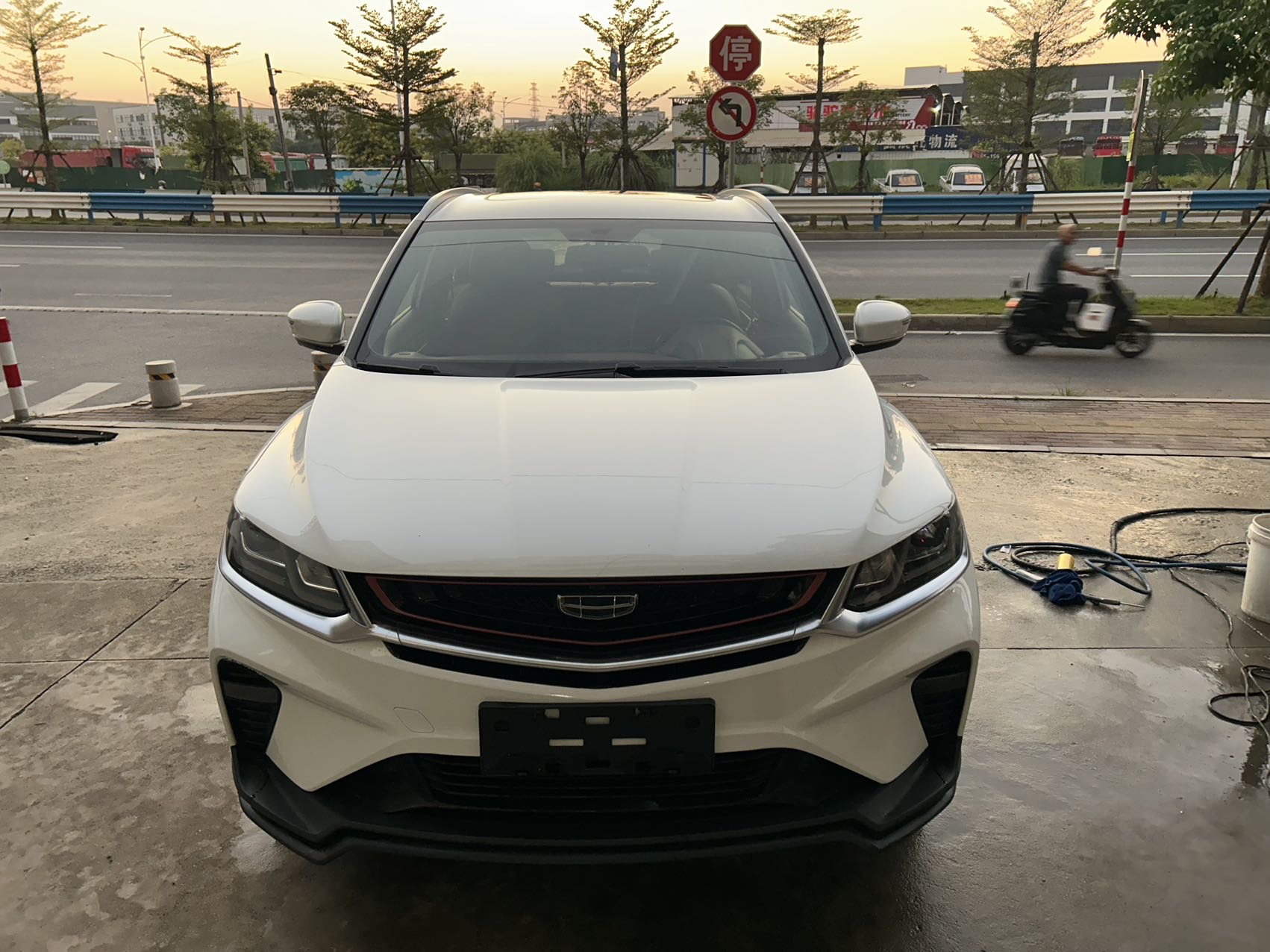GEELY Coolray 2020 GEELY Coolray 2020 car image