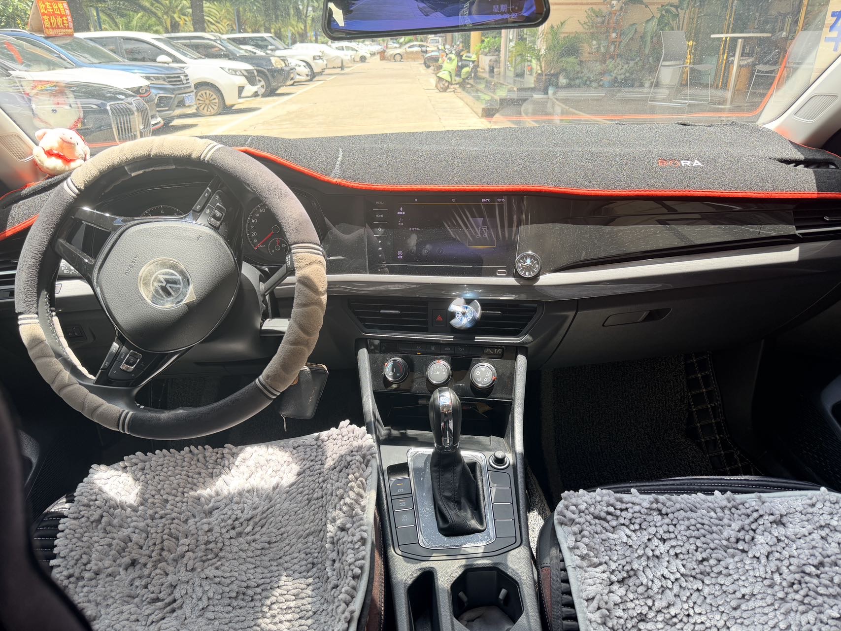Volkswagen Bora 2022 car image #2