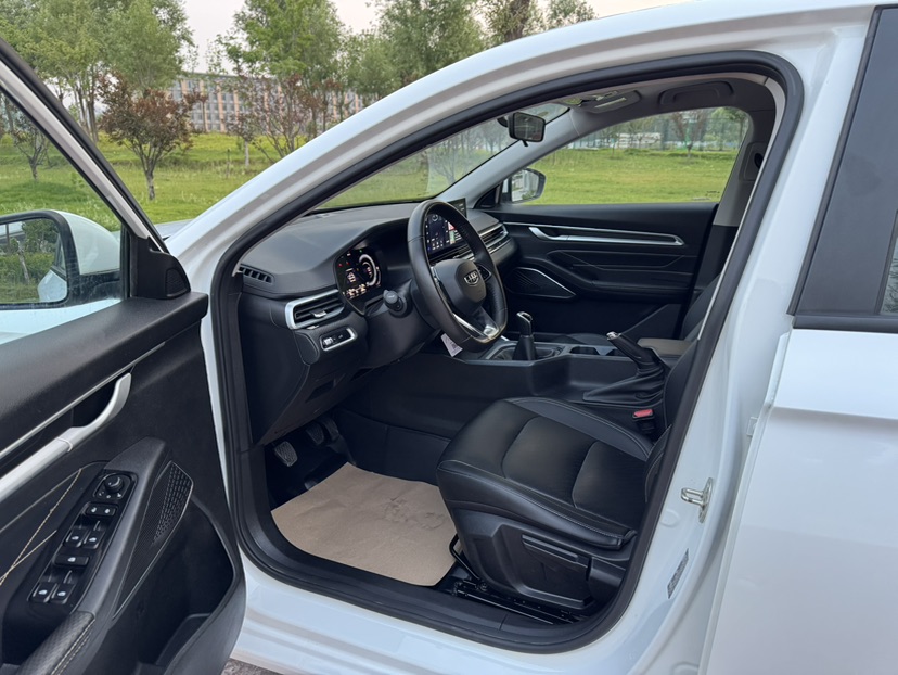 GEELY Emgrand 2023 car image #7