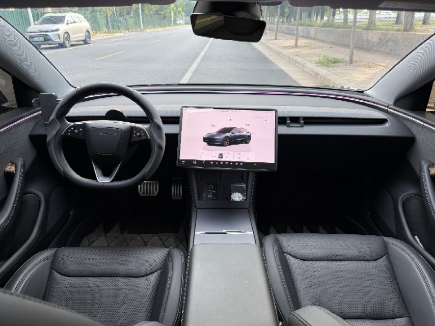 Tesla Model 3 2025 car image #6