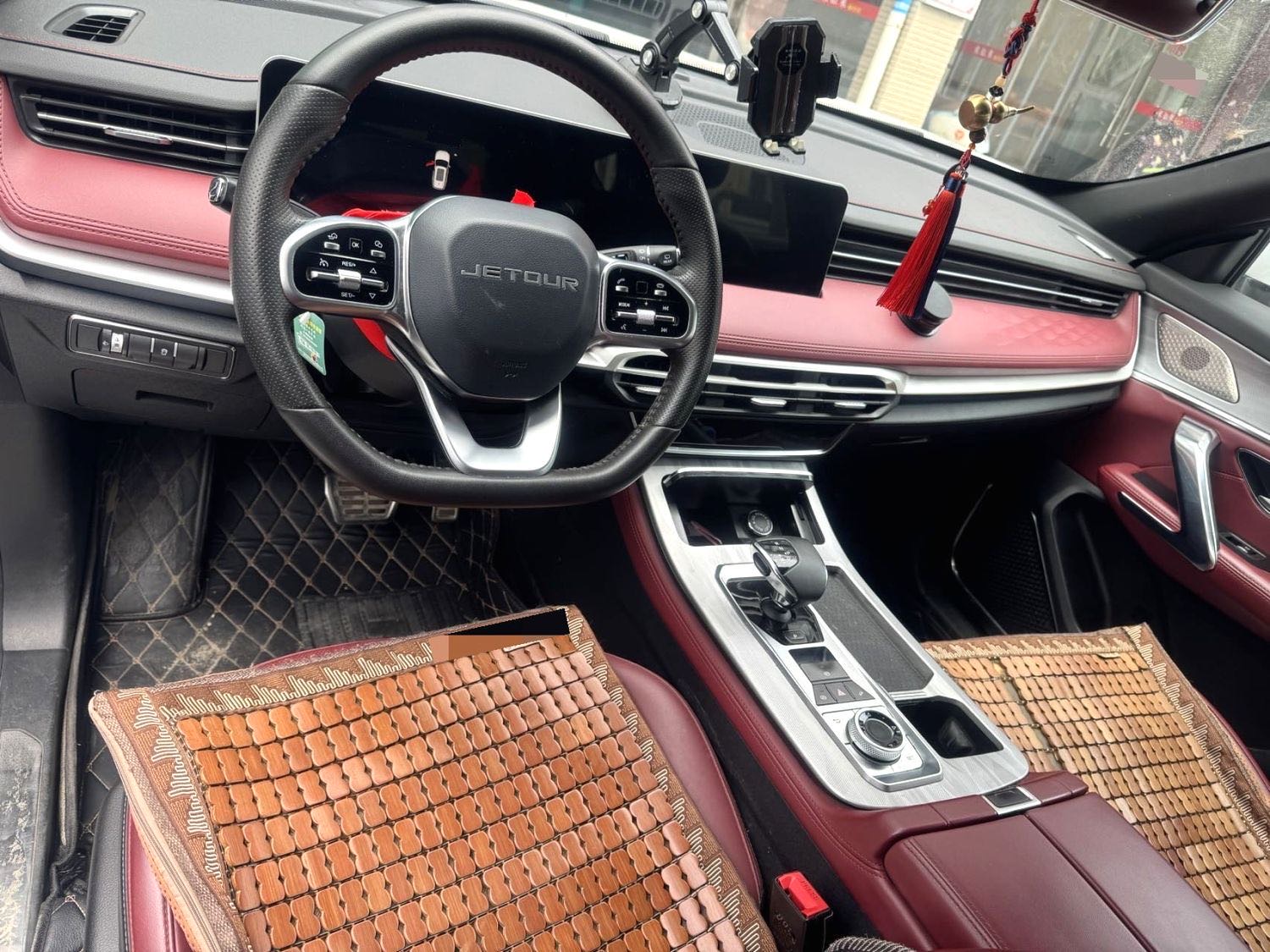 Jetour X70 PLUS 2023 #2 Jetour X70 PLUS 2023 car image #2