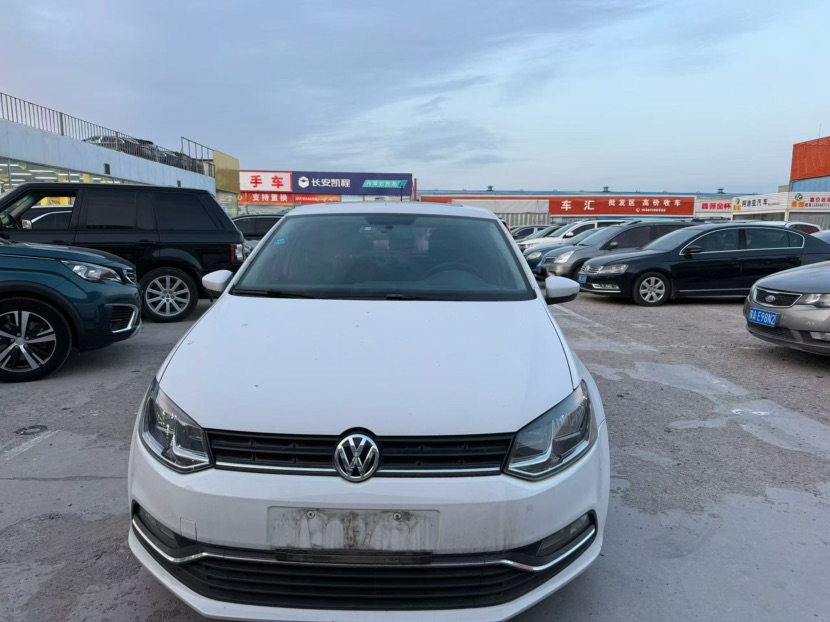 Volkswagen Polo 2018 car image #2
