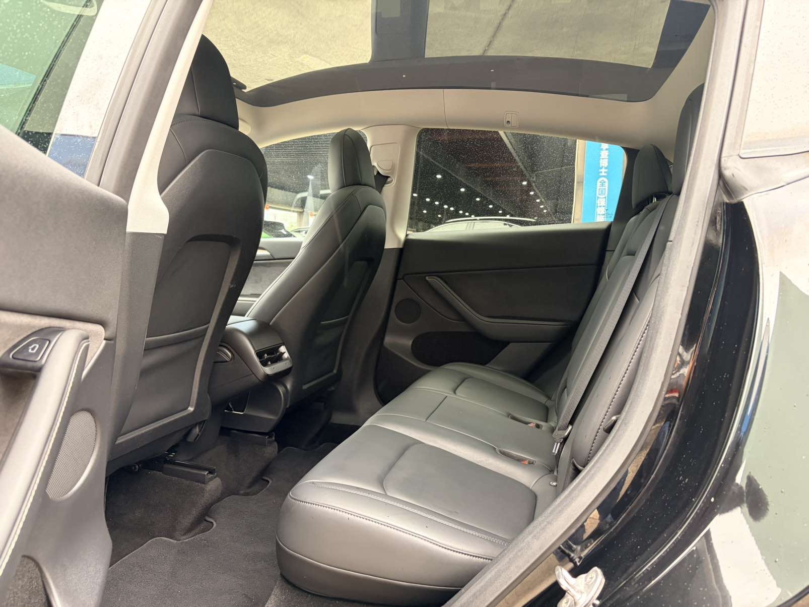 Tesla Model Y 2021 #13 Tesla Model Y 2021 car image #13