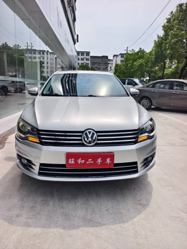 Volkswagen Bora 2015 car image #2
