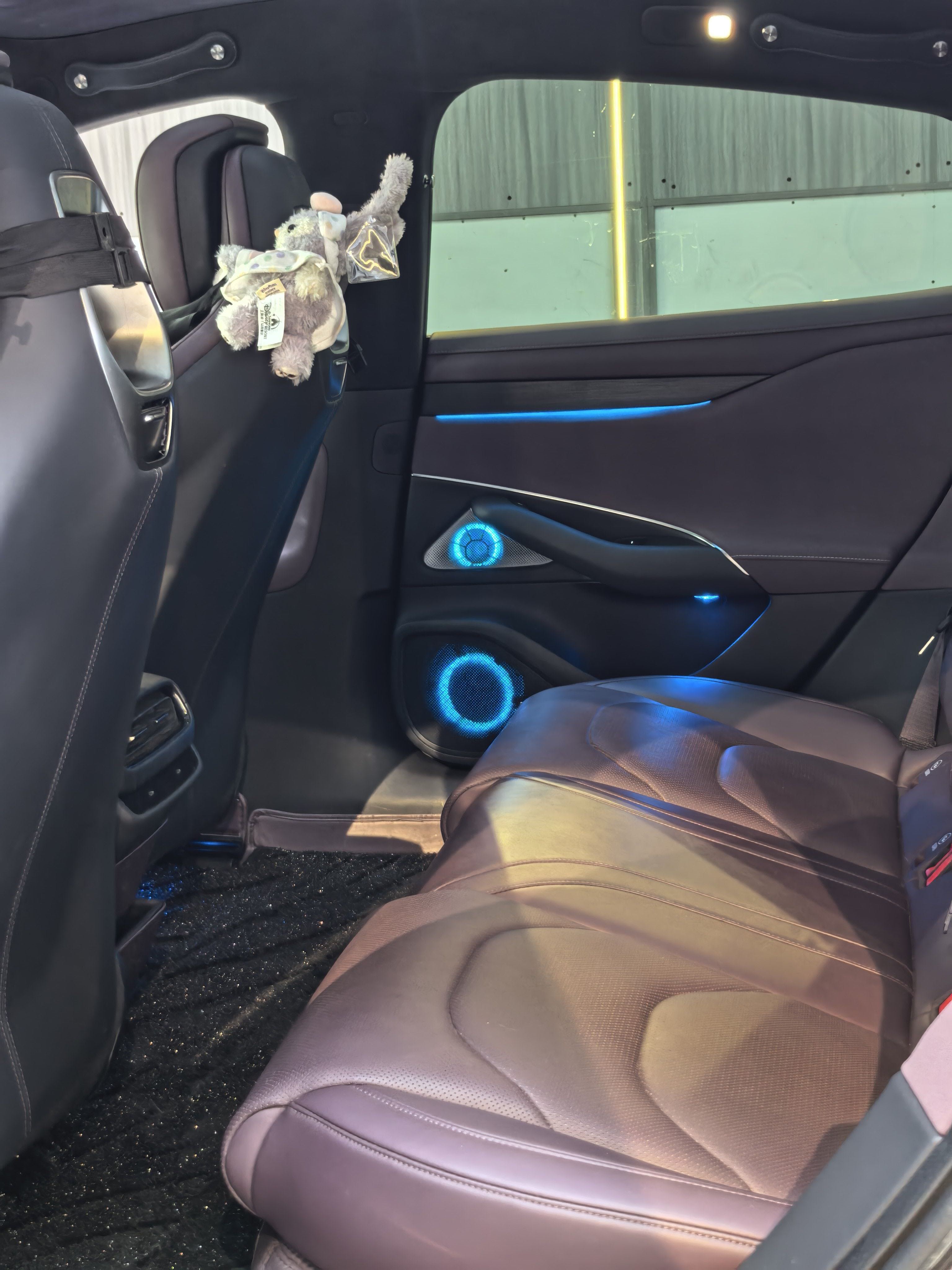 MI SU7 2024 car image #5