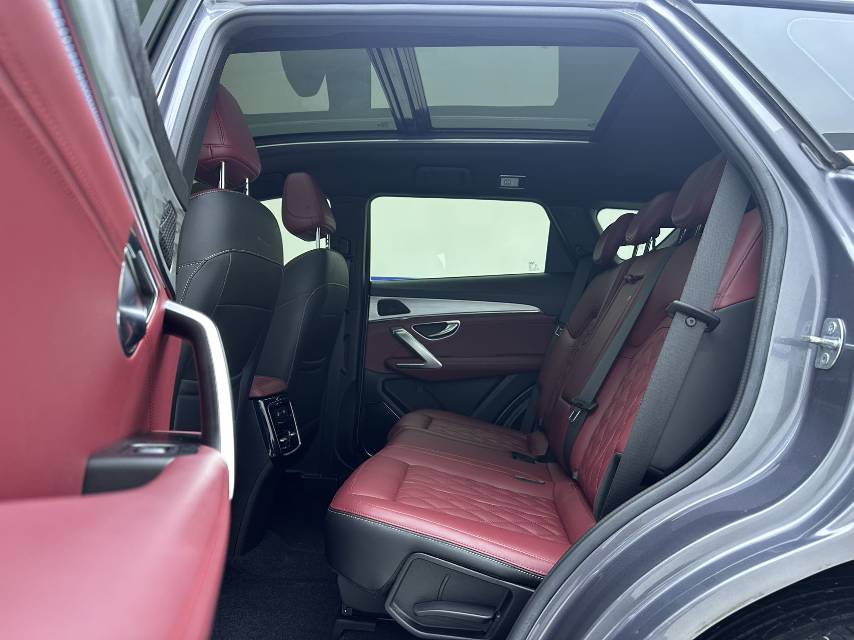 Jetour X70 PLUS 2023 #8 Jetour X70 PLUS 2023 car image #8