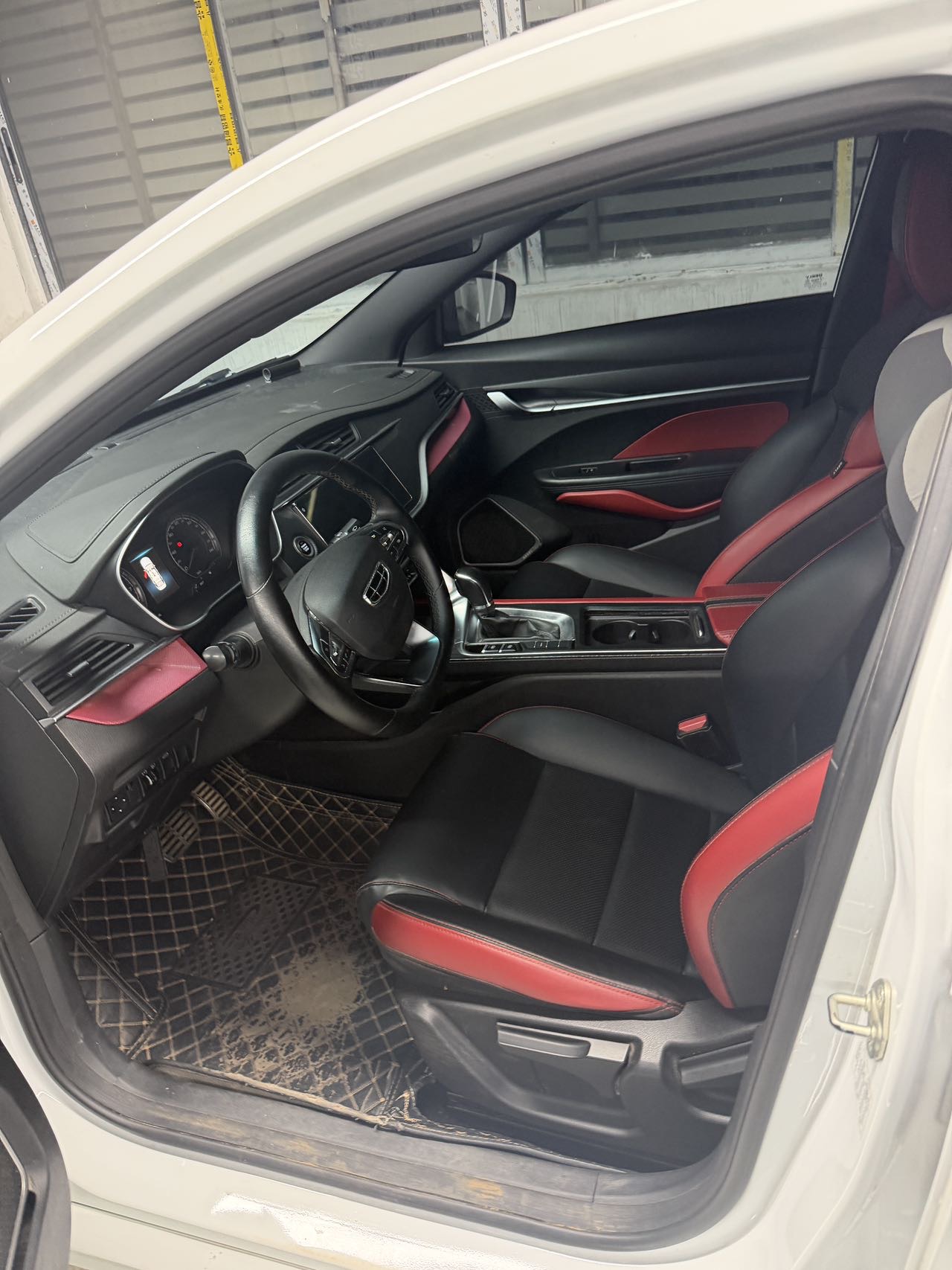 GEELY Binray 2022 #4 GEELY Binray 2022 car image #4