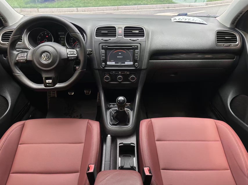 Volkswagen Golf 2013 car image #7