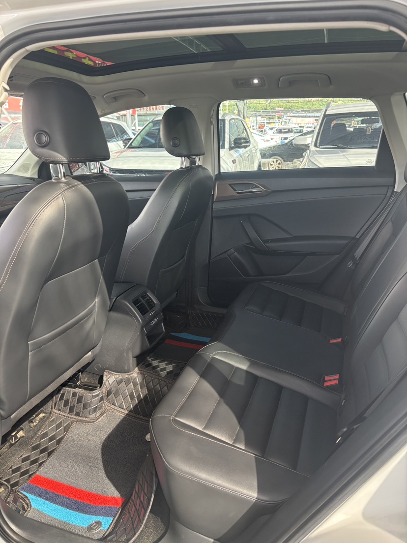Volkswagen Tharu 2019 car image #5