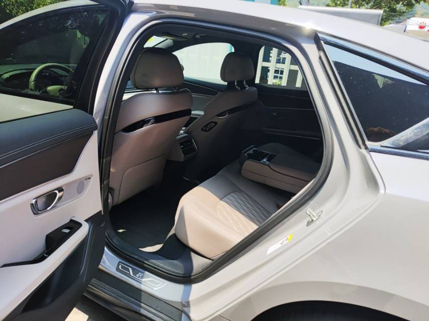 BYD Han 2025 #6 BYD Han 2025 car image #6