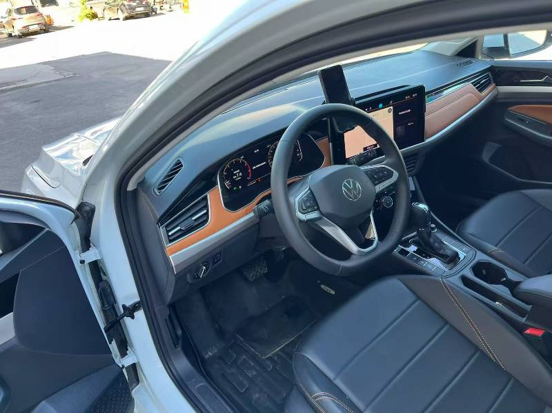Volkswagen Bora 2023 car image #6