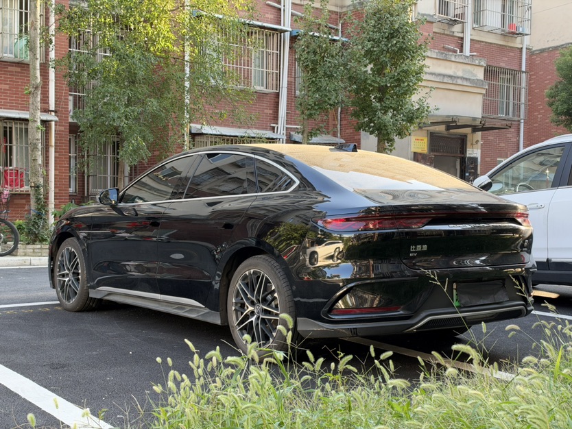 BYD Han 2025 car image #4