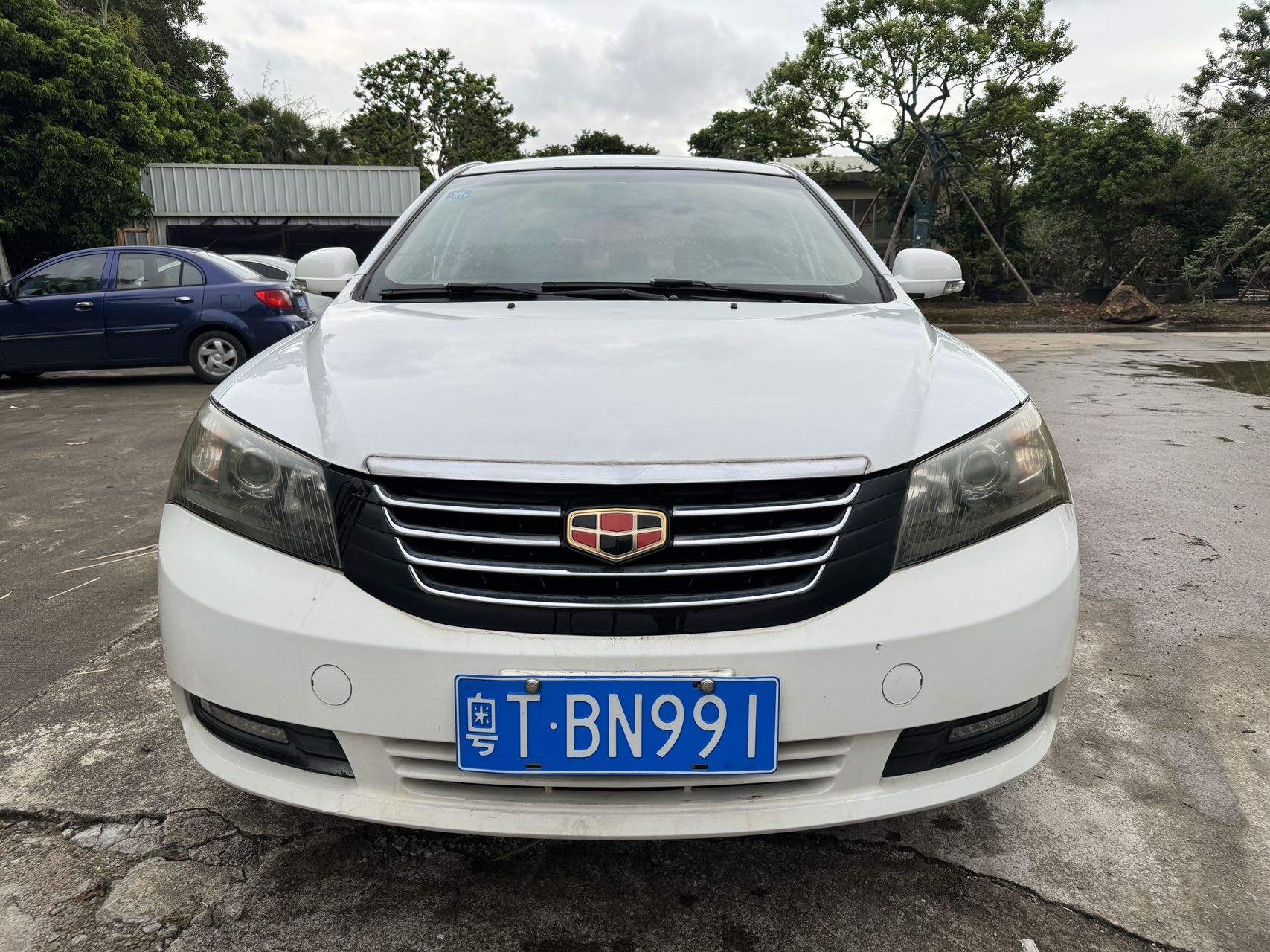 GEELY Emgrand Classic 2015 car image #2