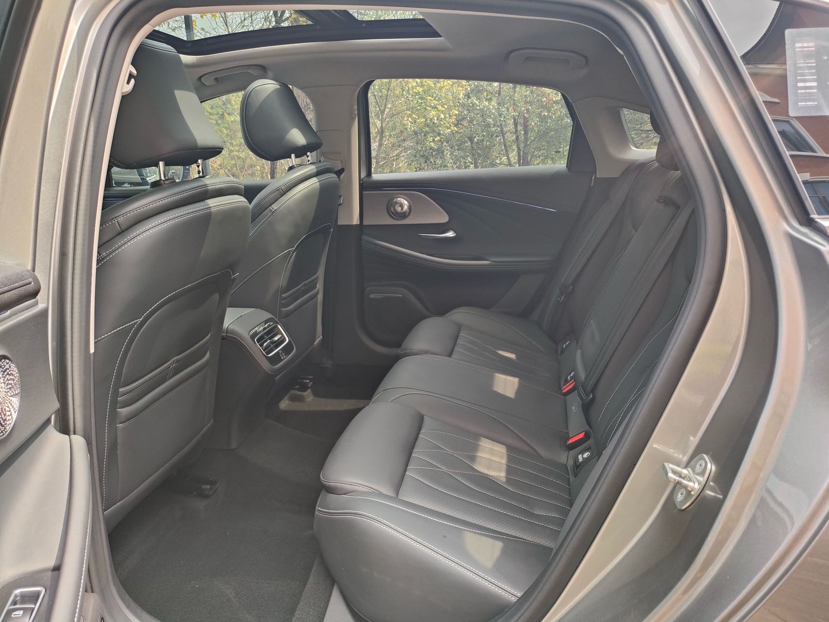 Chery Arrizo 8 2024 #4 Chery Arrizo 8 2024 صورة سيارة #4