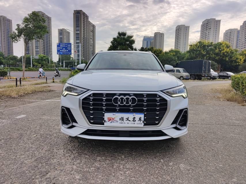 Audi Q3 2021 #2 Audi Q3 2021 car image #2