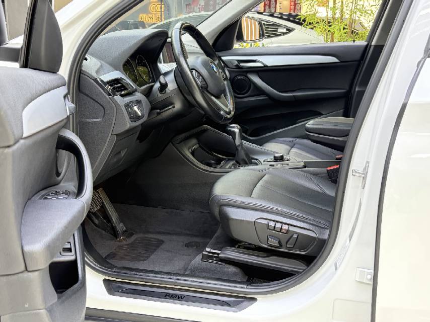 BMW X1 2019 #2 BMW X1 2019 car image #2