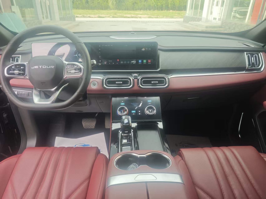 Jetour X70 PLUS 2025 #8 Jetour X70 PLUS 2025 car image #8