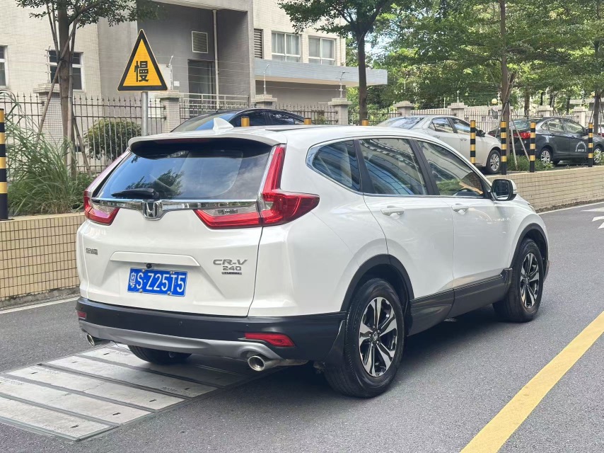 Honda CR-V 2018 car image #3