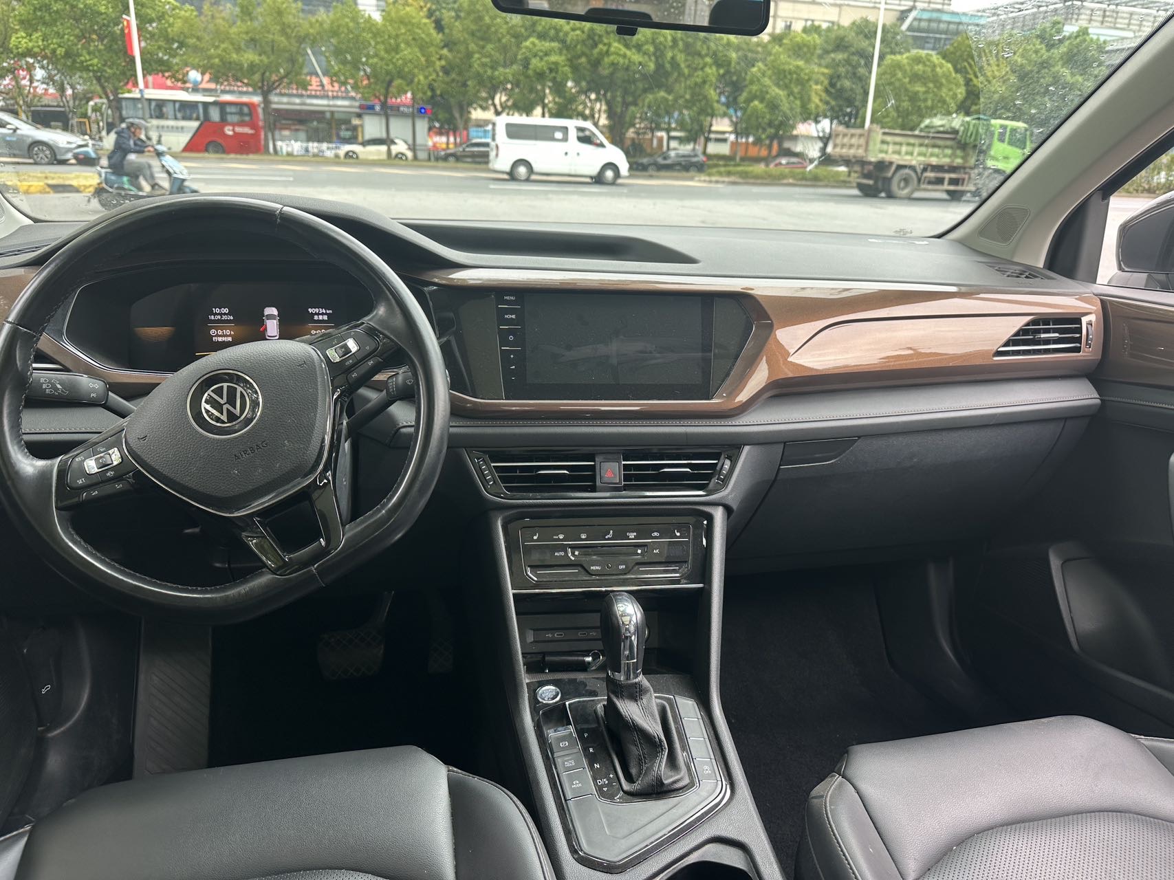 Volkswagen Tharu 2022 car image #6
