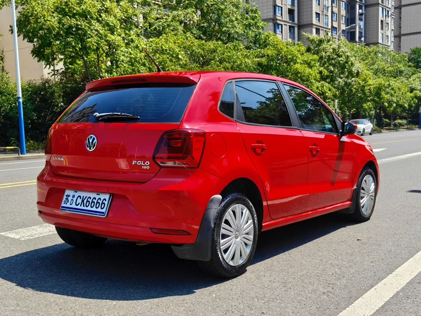 Volkswagen Polo 2016 car image #4