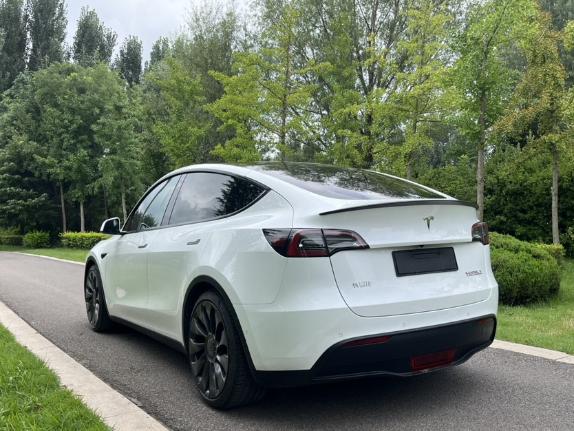 Tesla Model Y 2022 #5 Tesla Model Y 2022 car image #5