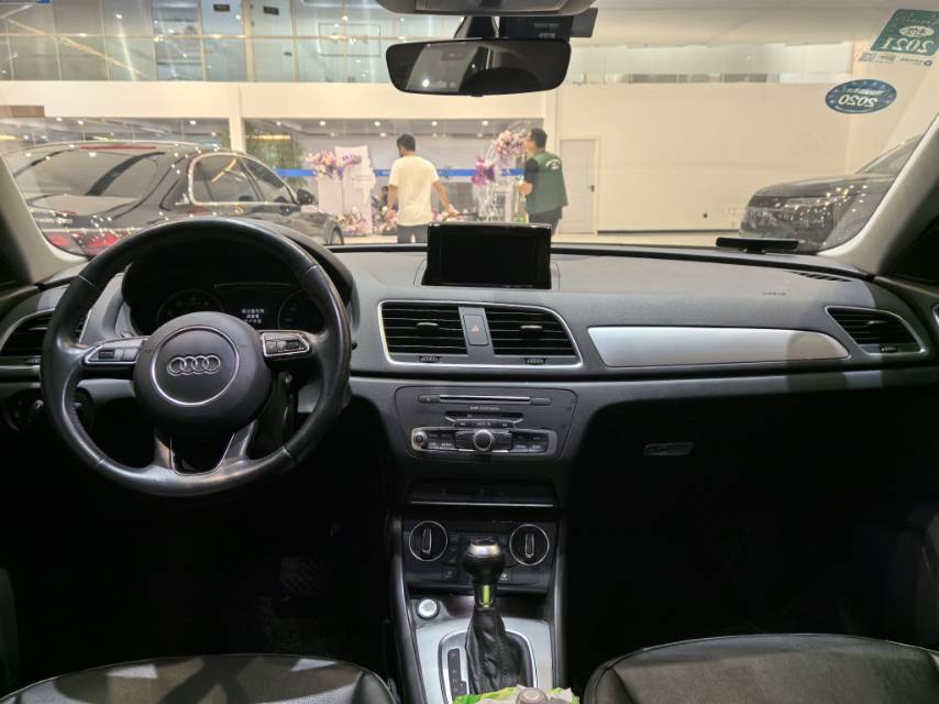 Audi Q3 2017 #3 Audi Q3 2017 car image #3