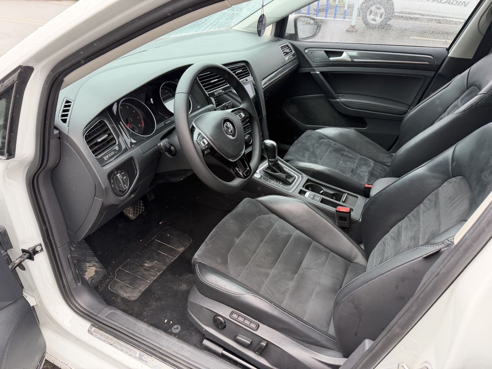 Volkswagen Golf 2019 #2 Volkswagen Golf 2019 car image #2