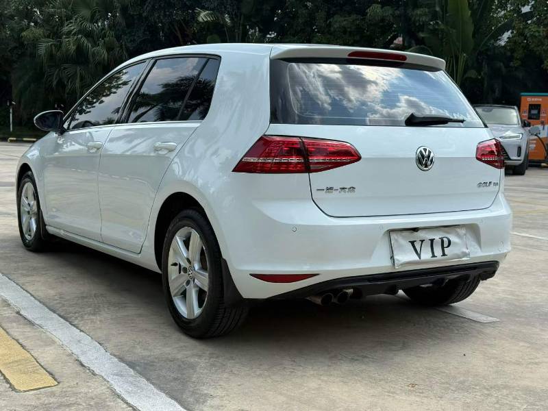 Volkswagen Golf 2015 car image #6