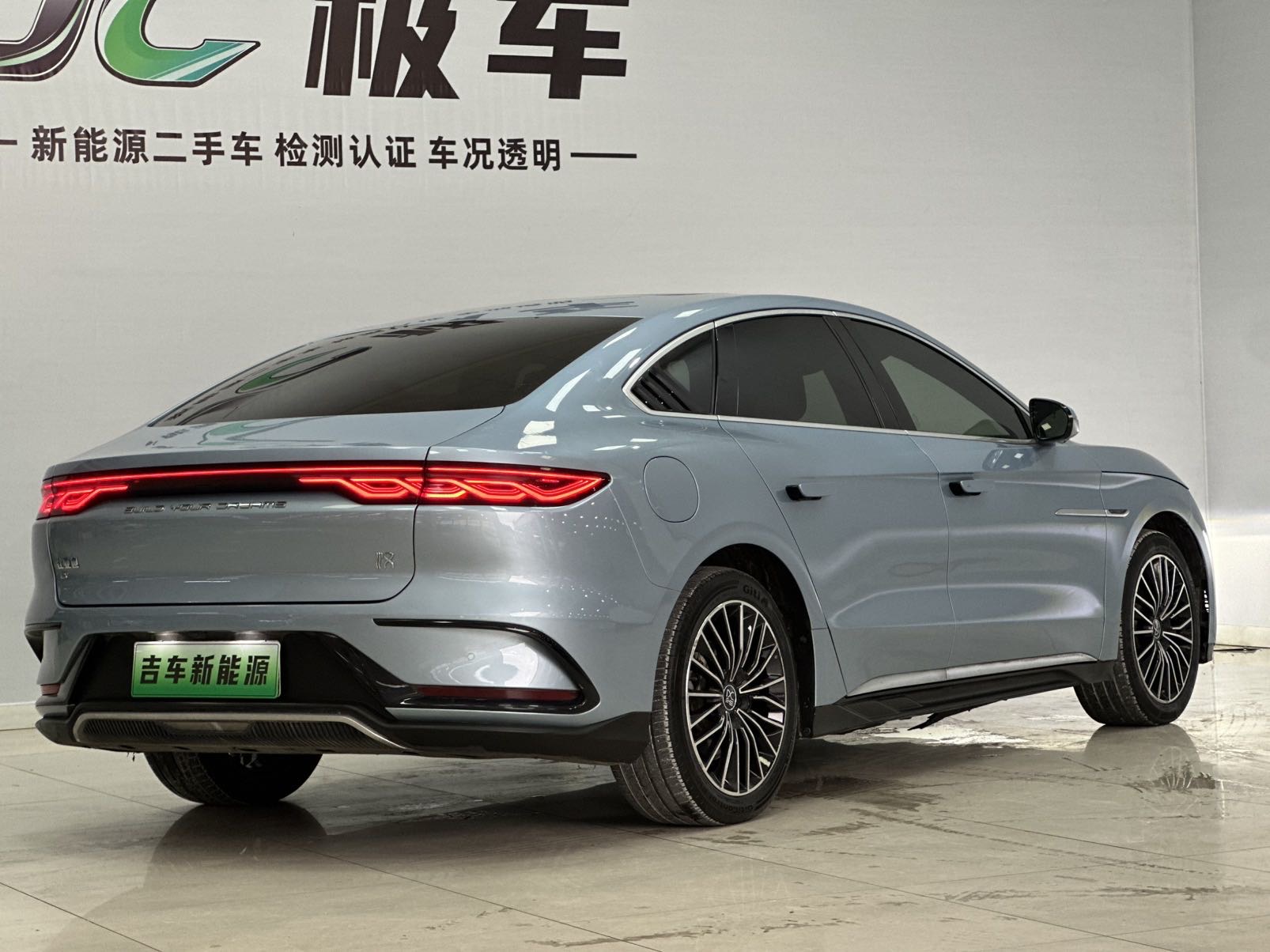 BYD Han 2023 immagine di auto #2