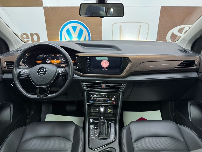 Volkswagen Tharu 2022 car image #9