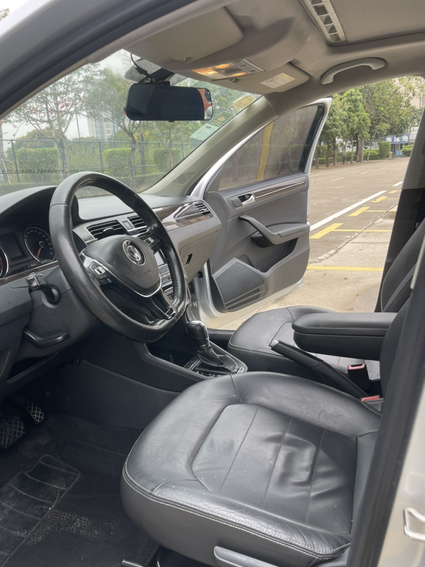 Volkswagen Santana 2018 car image #8