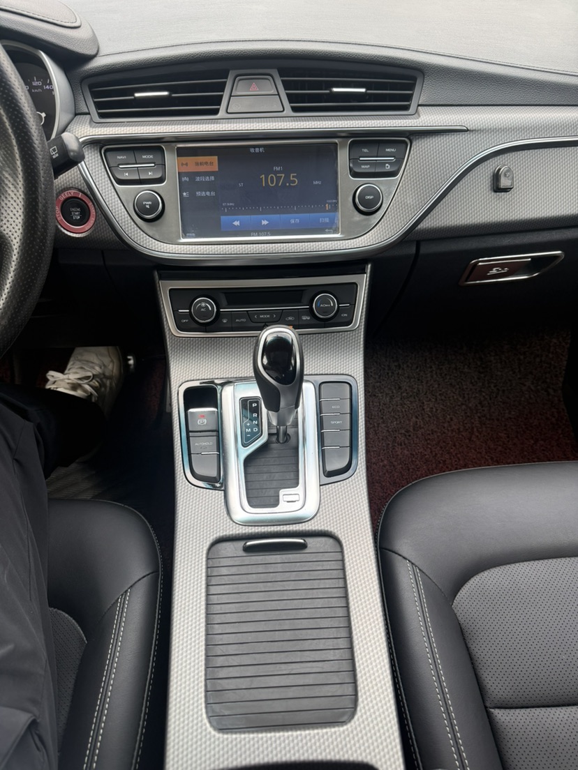 GEELY Emgrand GS 2016 car image #7