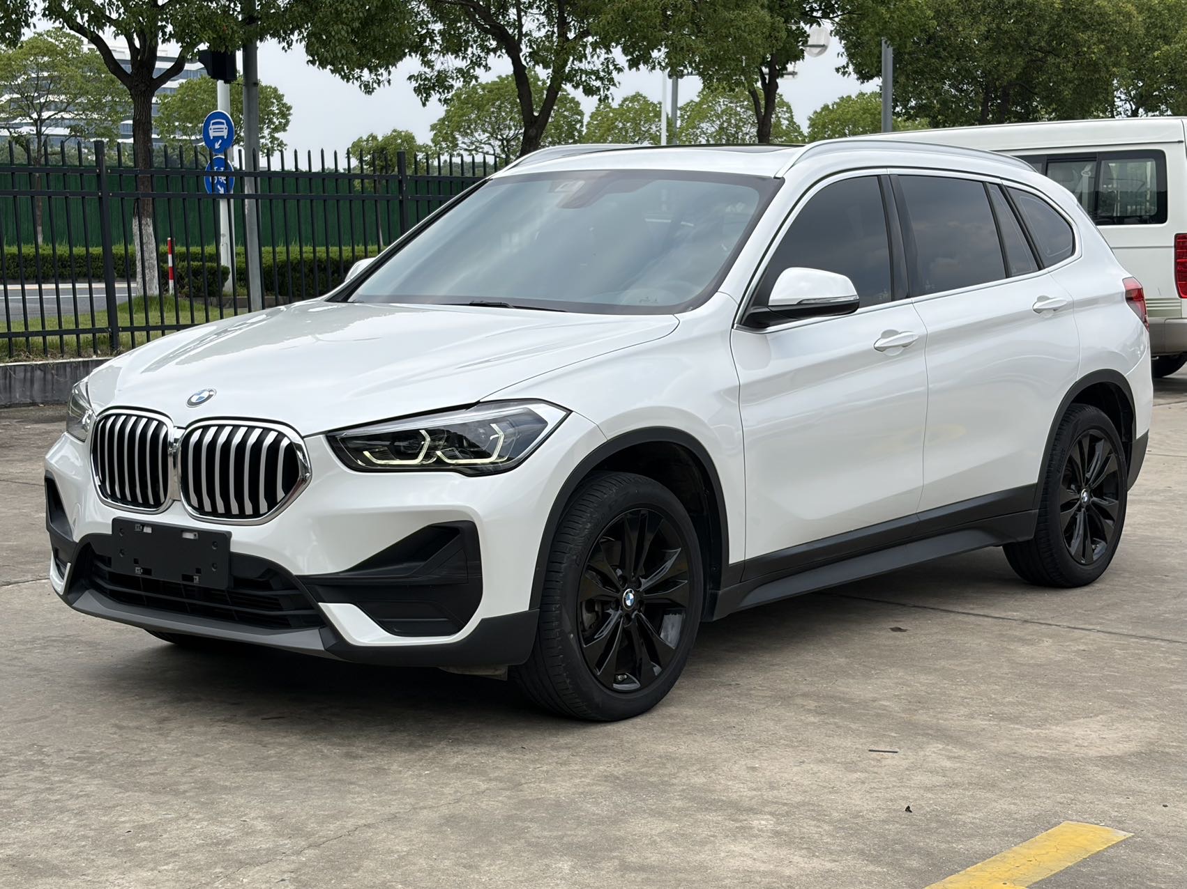 BMW X1 2020 car image #2