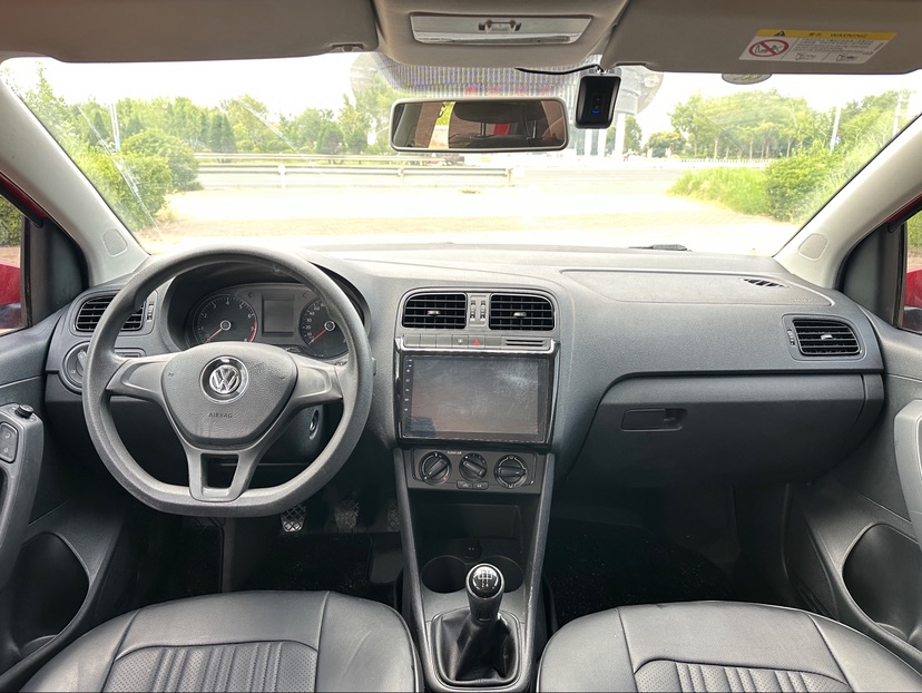 Volkswagen Polo 2018 car image #9