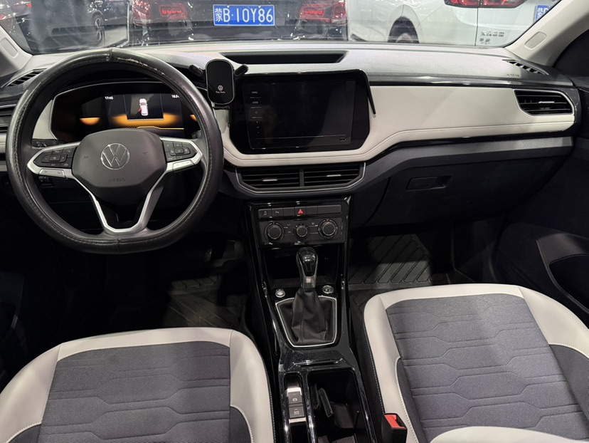 Volkswagen Tharu 2025 #4 Volkswagen Tharu 2025 car image #4