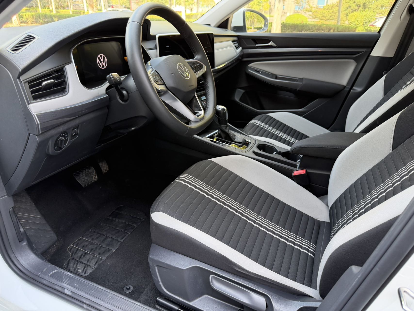 Volkswagen Bora 2024 car image #9