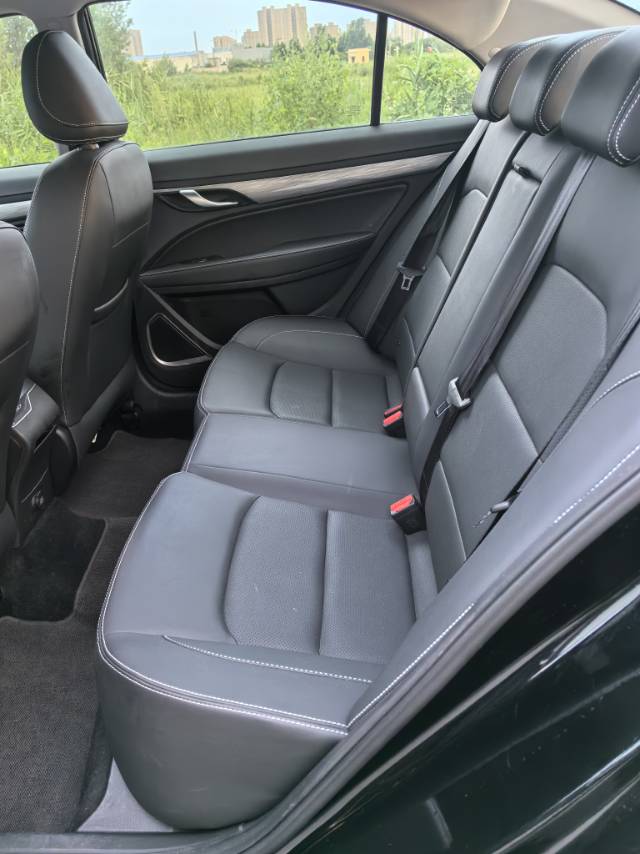 GEELY Emgrand 2020 #8 GEELY Emgrand 2020 car image #8