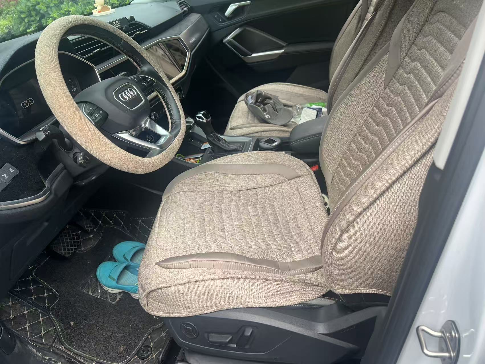 Audi Q3 2022 car image #8