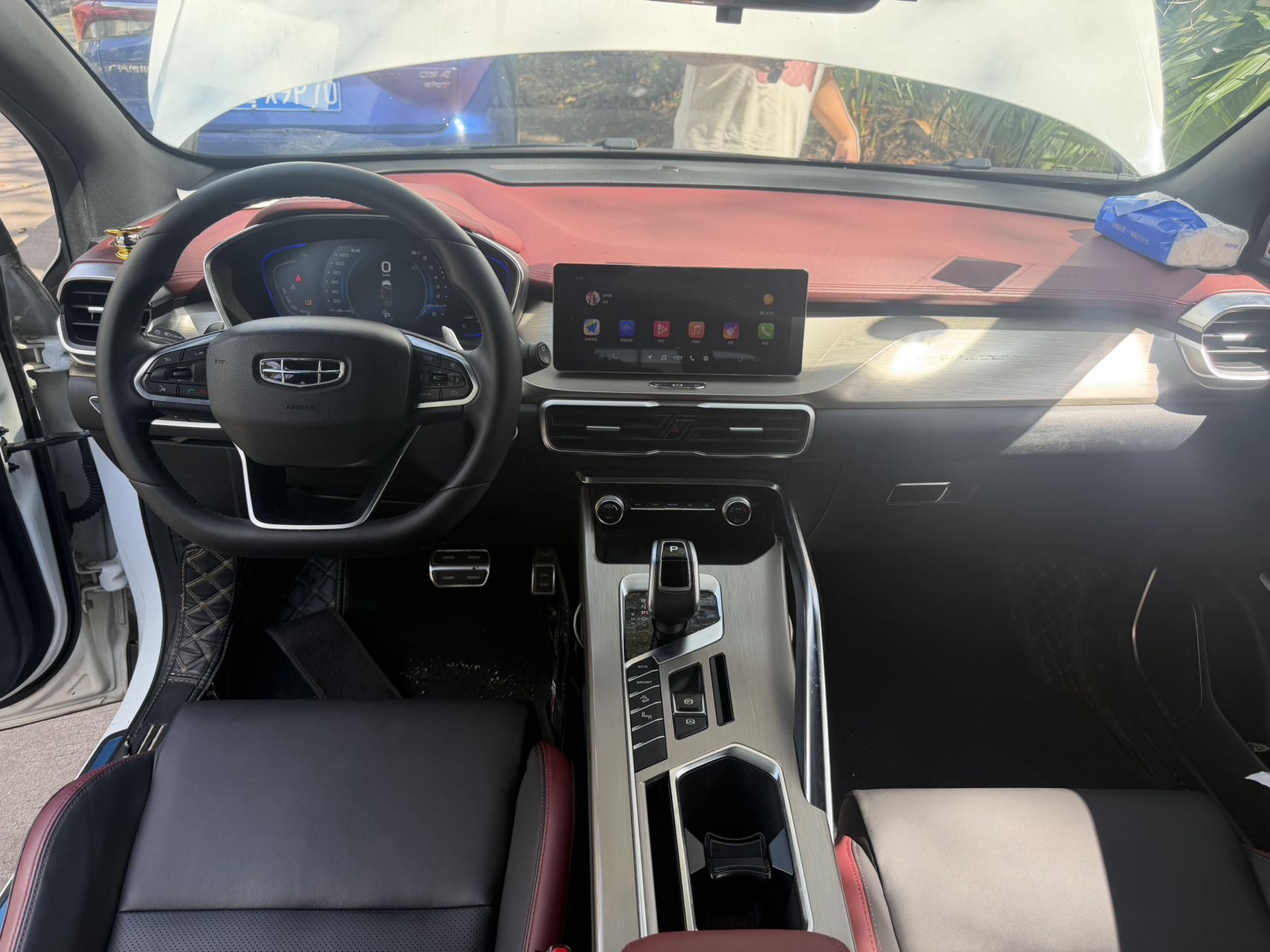 GEELY Coolray 2019 #12 GEELY Coolray 2019 car image #12