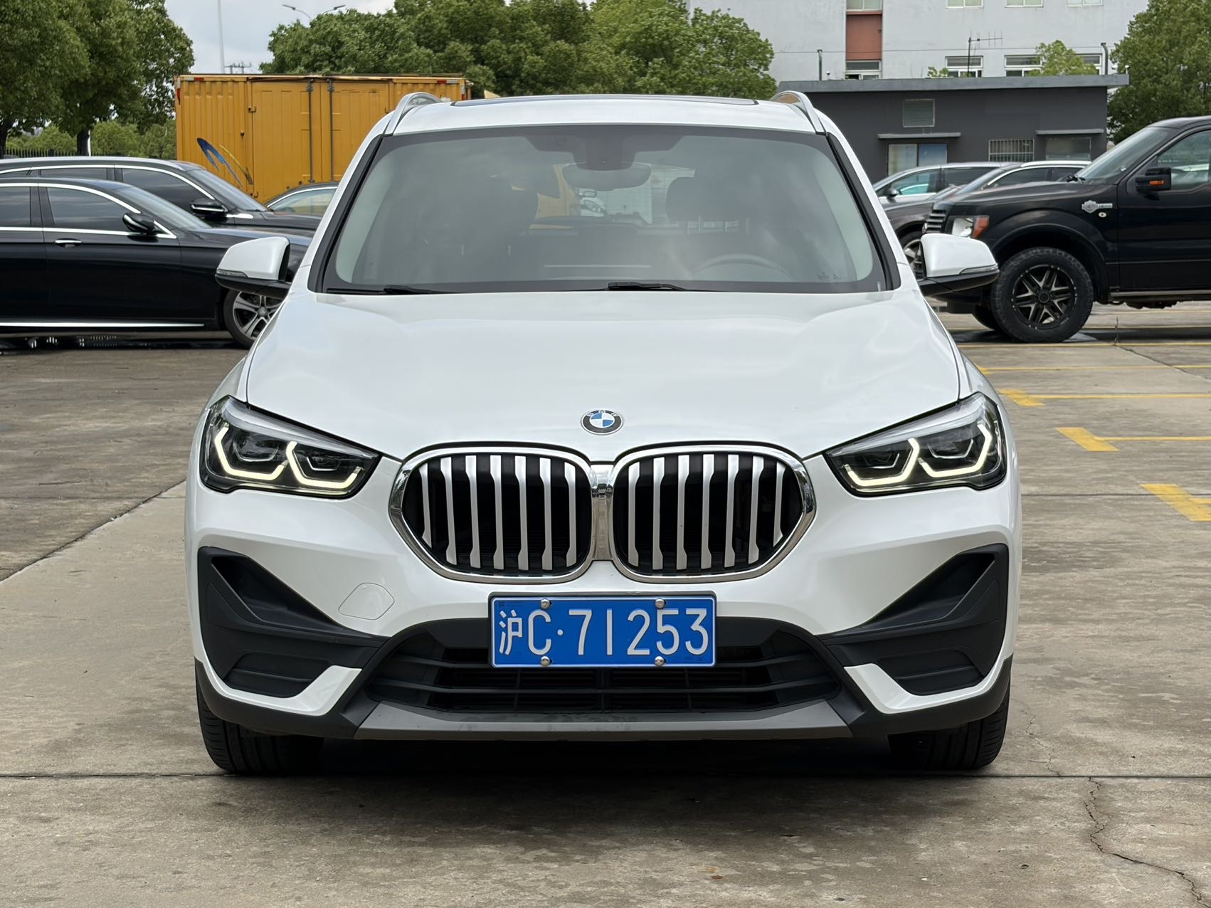BMW X1 2021 car image 