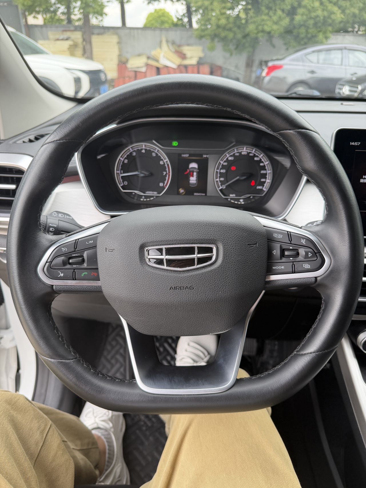 GEELY Coolray 2022 #5 GEELY Coolray 2022 car image #5