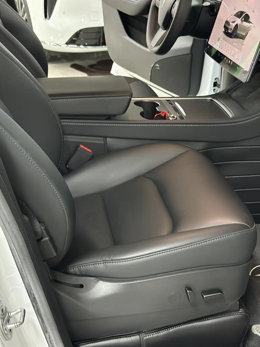 Tesla Model Y 2022 car image #4