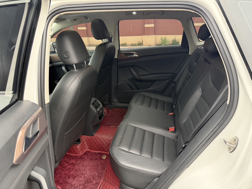 Volkswagen Tharu 2022 car image #8