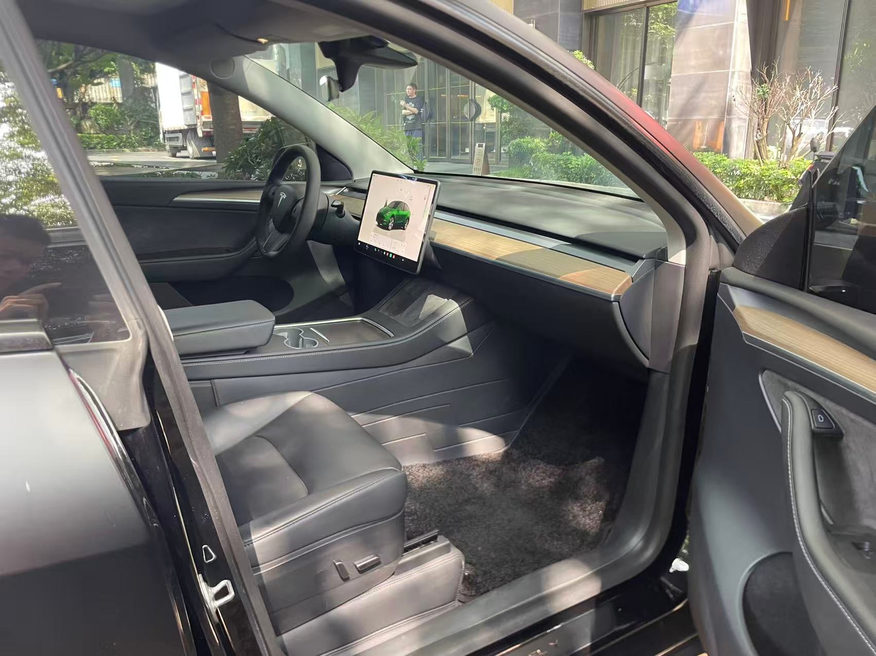Tesla Model Y 2022 #5 Tesla Model Y 2022 car image #5