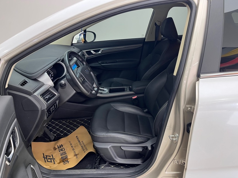 GEELY Emgrand GS 2018 car image #4