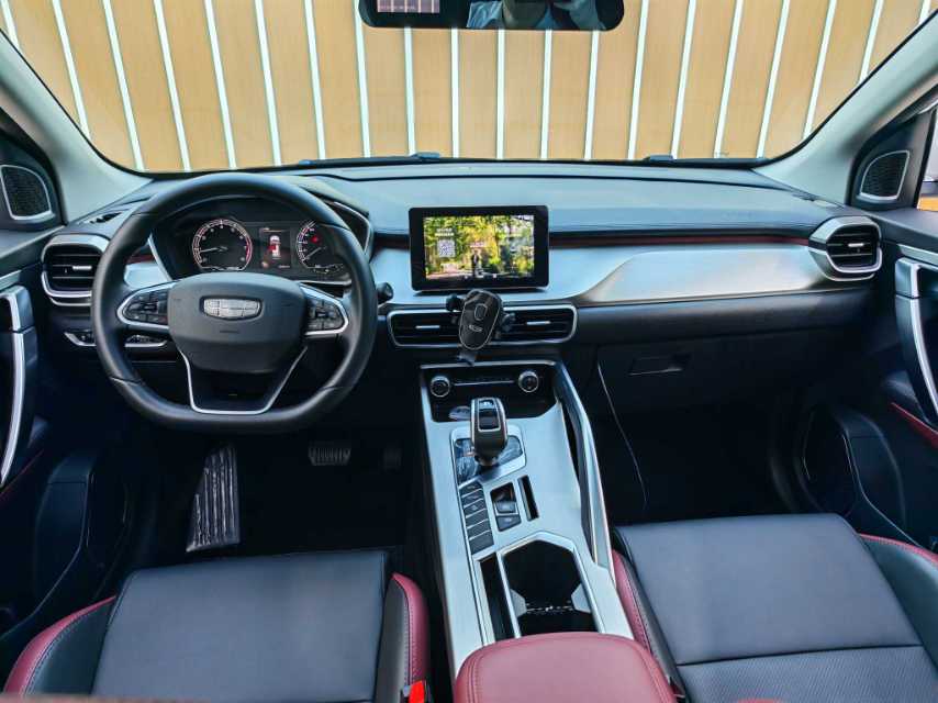 GEELY Coolray 2021 #4 GEELY Coolray 2021 car image #4