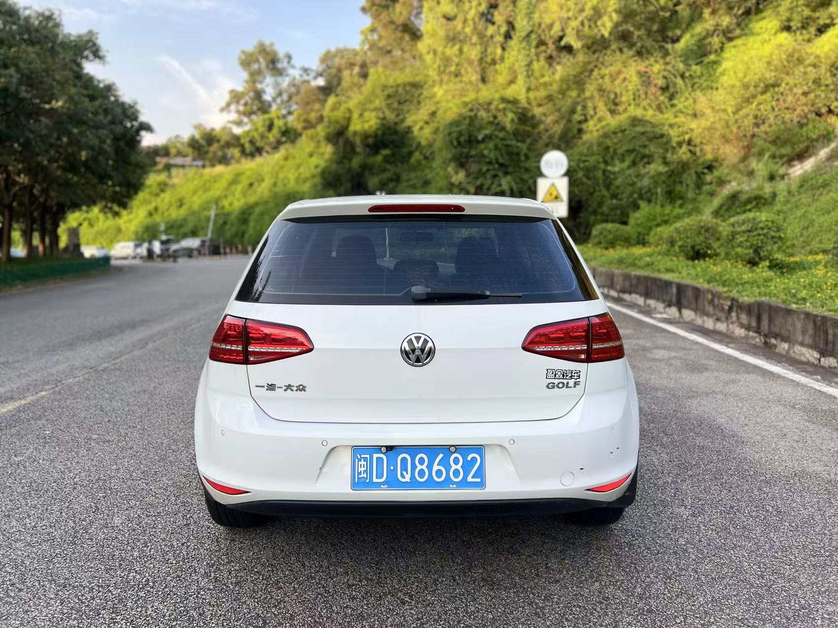Volkswagen Golf 2015 car image #8