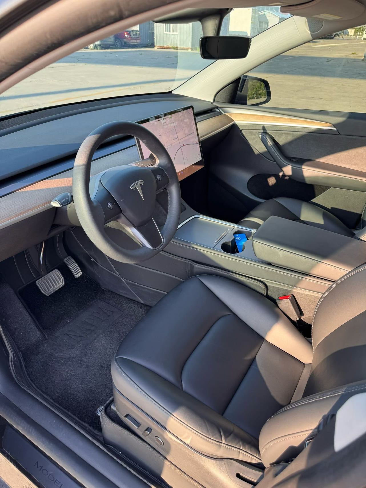 Tesla Model Y 2021 car image #5