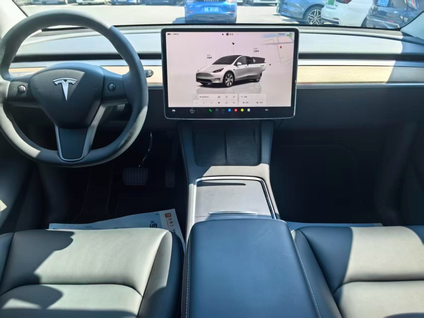 Tesla Model Y 2023 #4 Tesla Model Y 2023 immagine di auto #4